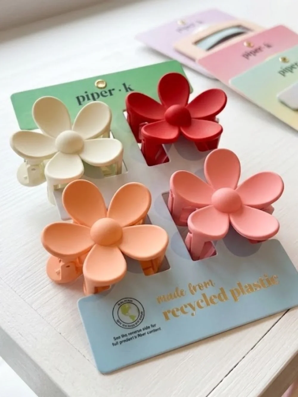 Piper·k Floral Snap Clip Set in Cream, Red, Peach, Pink. NWT